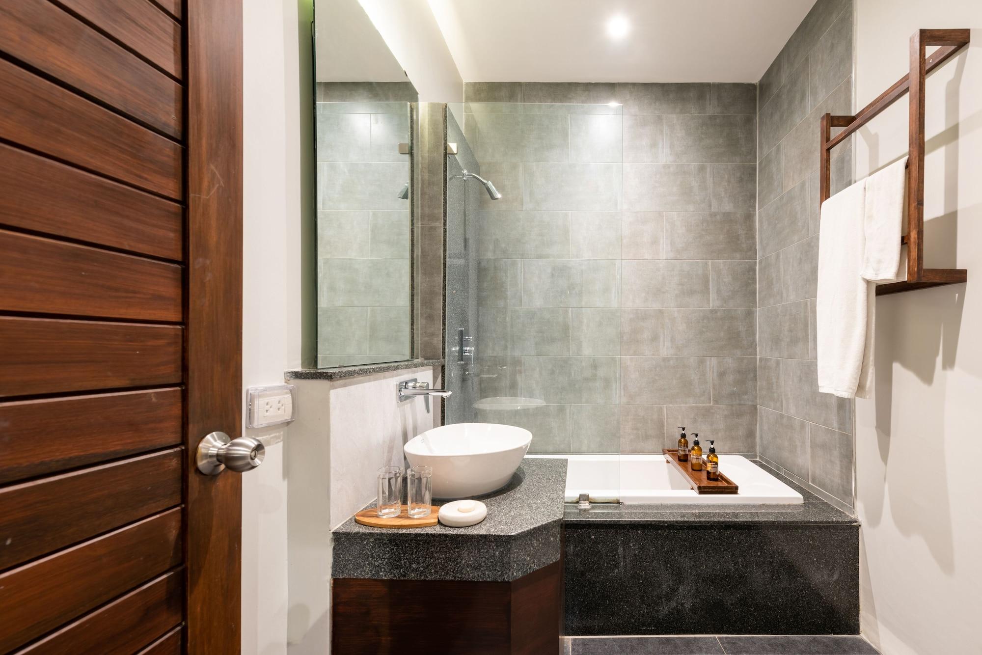 Cherlock Hotel Chiang Mai Esterno foto